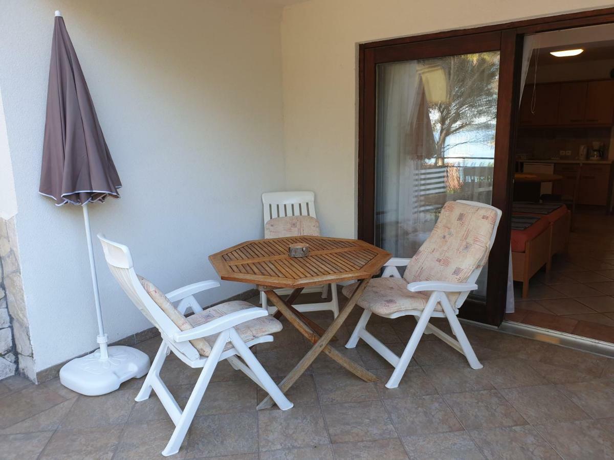 Apartmenthaus Fa Ровин Екстериор снимка
